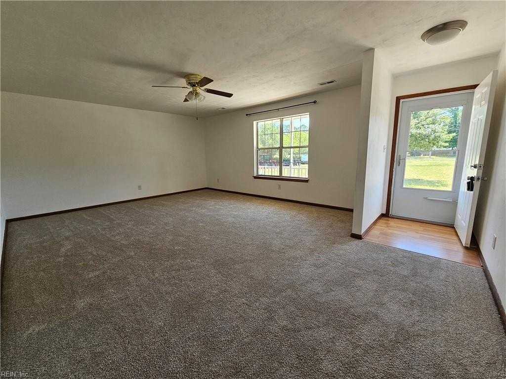 2164 Shipyard Rd - Photo 6 of 26