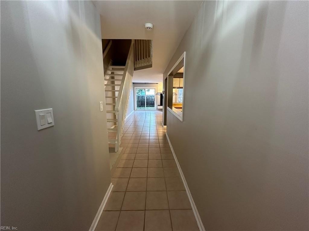 792 Quesnel Dr - Photo 4 of 28