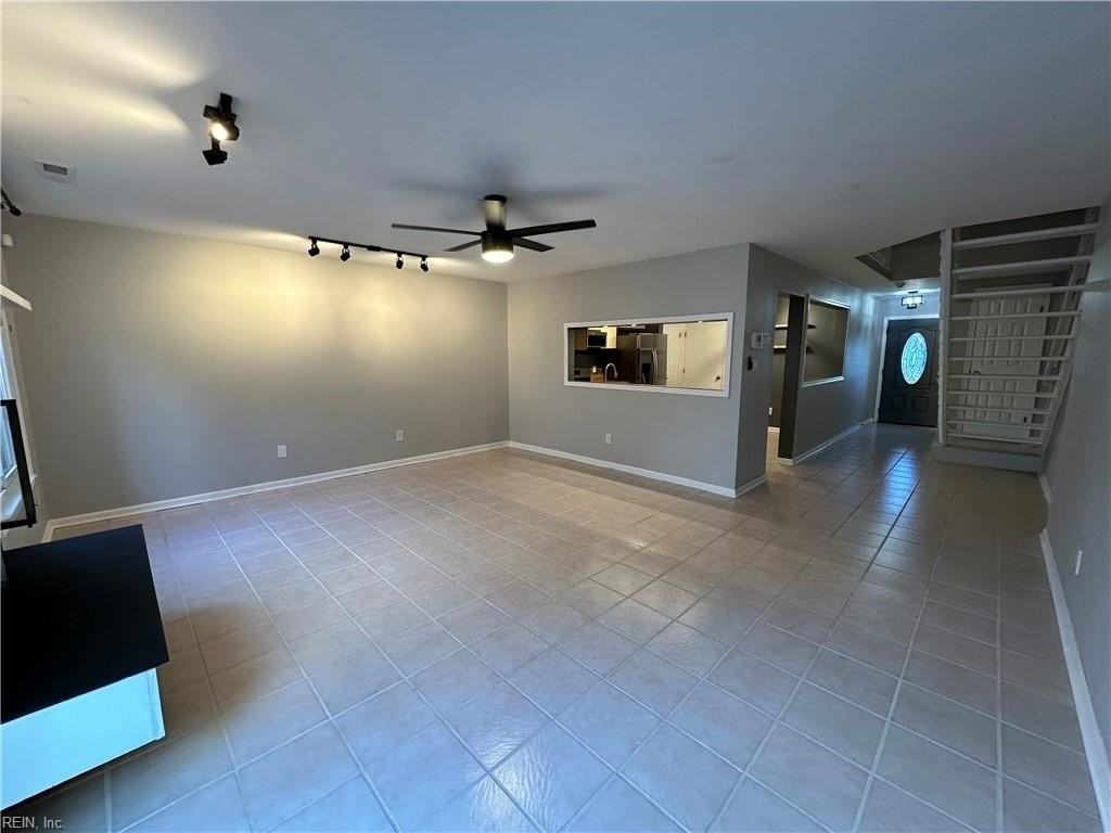 792 Quesnel Dr - Photo 7 of 28