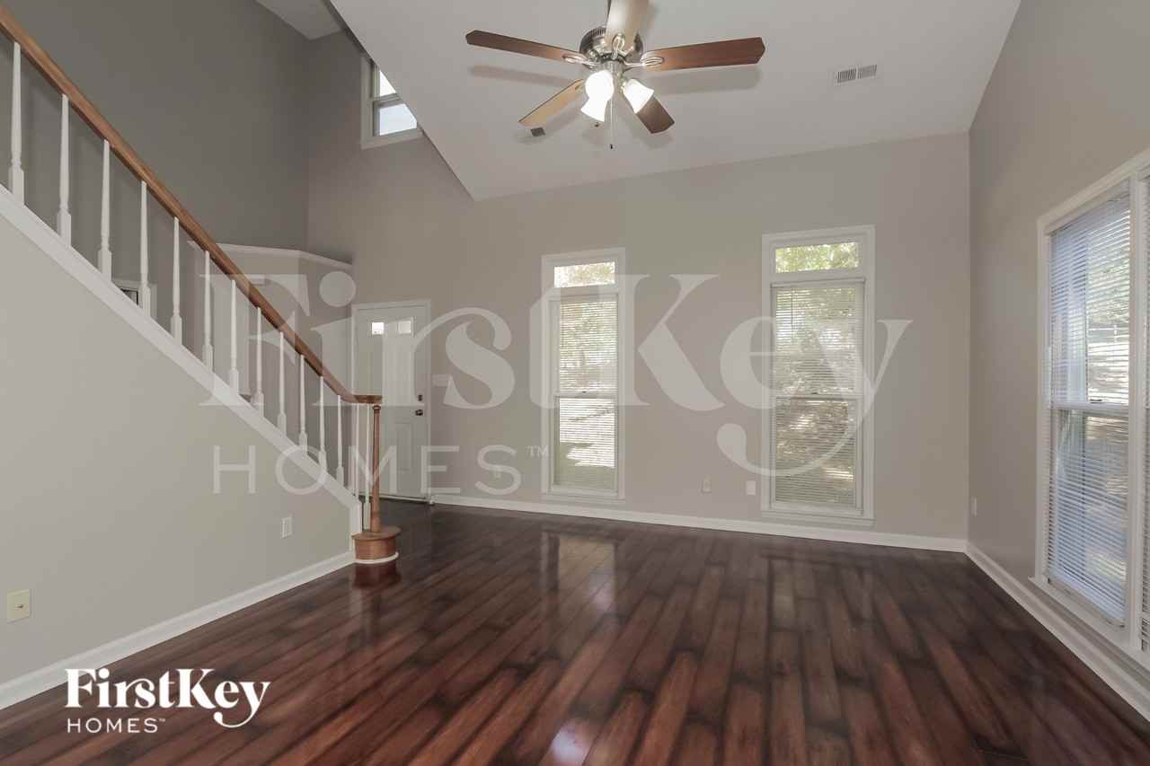 7906 Trotter Rd - Photo 5 of 18