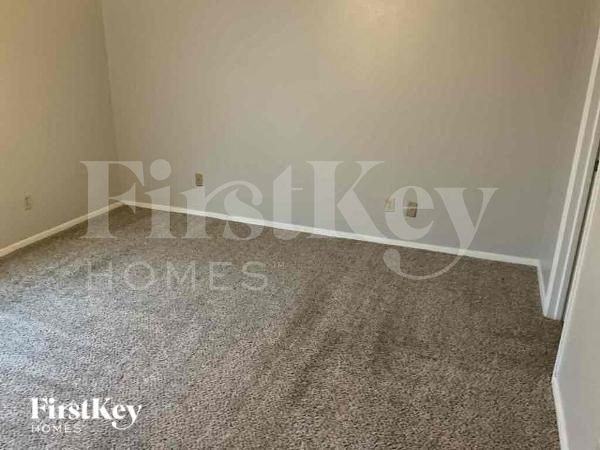 6481 Whitehurst Dr - Photo 7 of 10