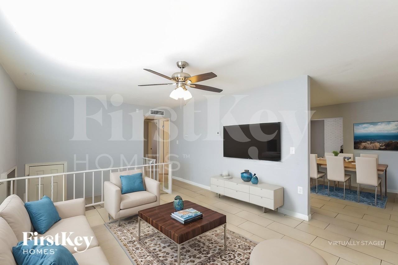 6008 S 45th Pl - Photo 4 of 18
