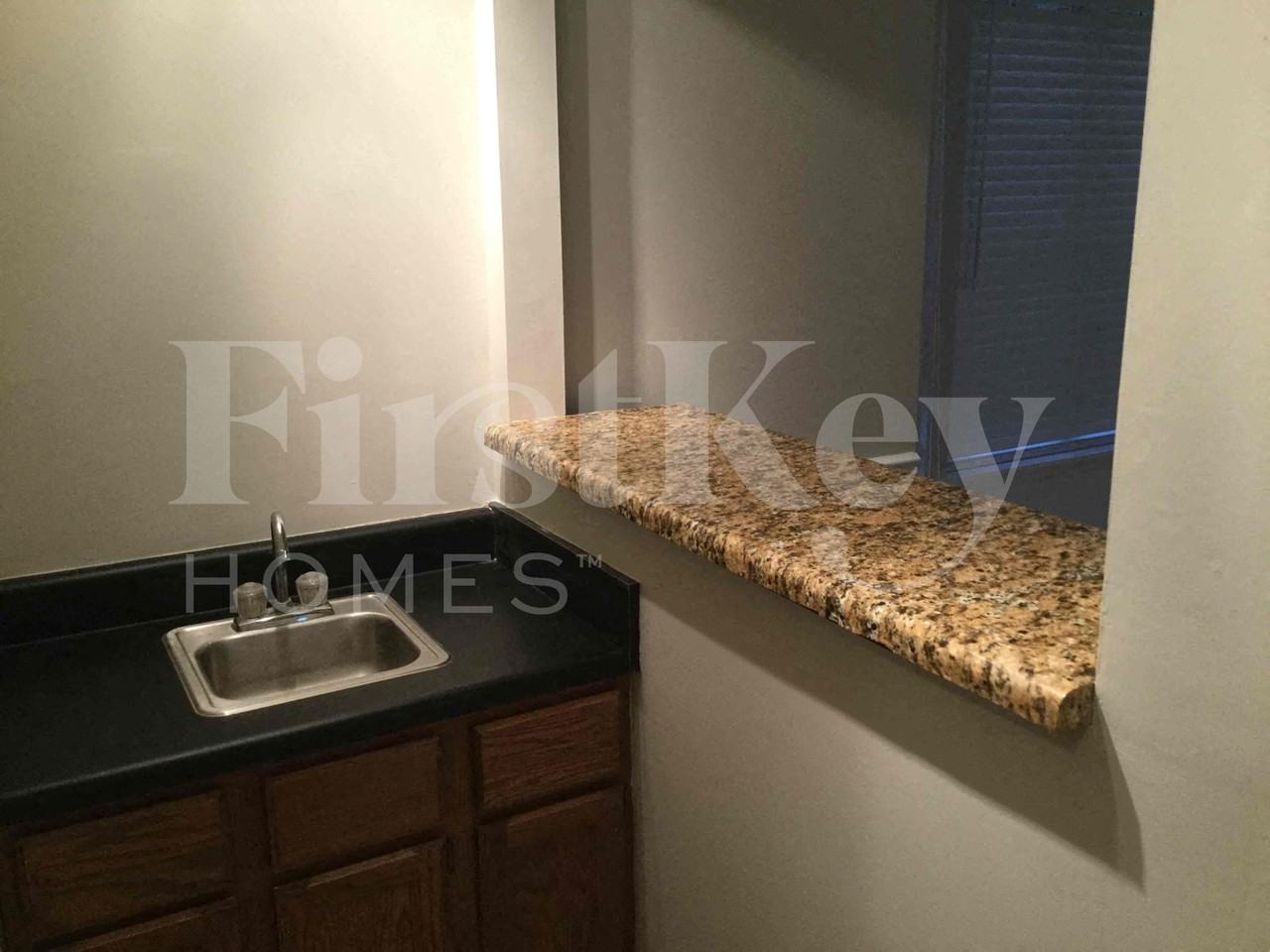 535 Sherwood Oaks Rd - Photo 3 of 16