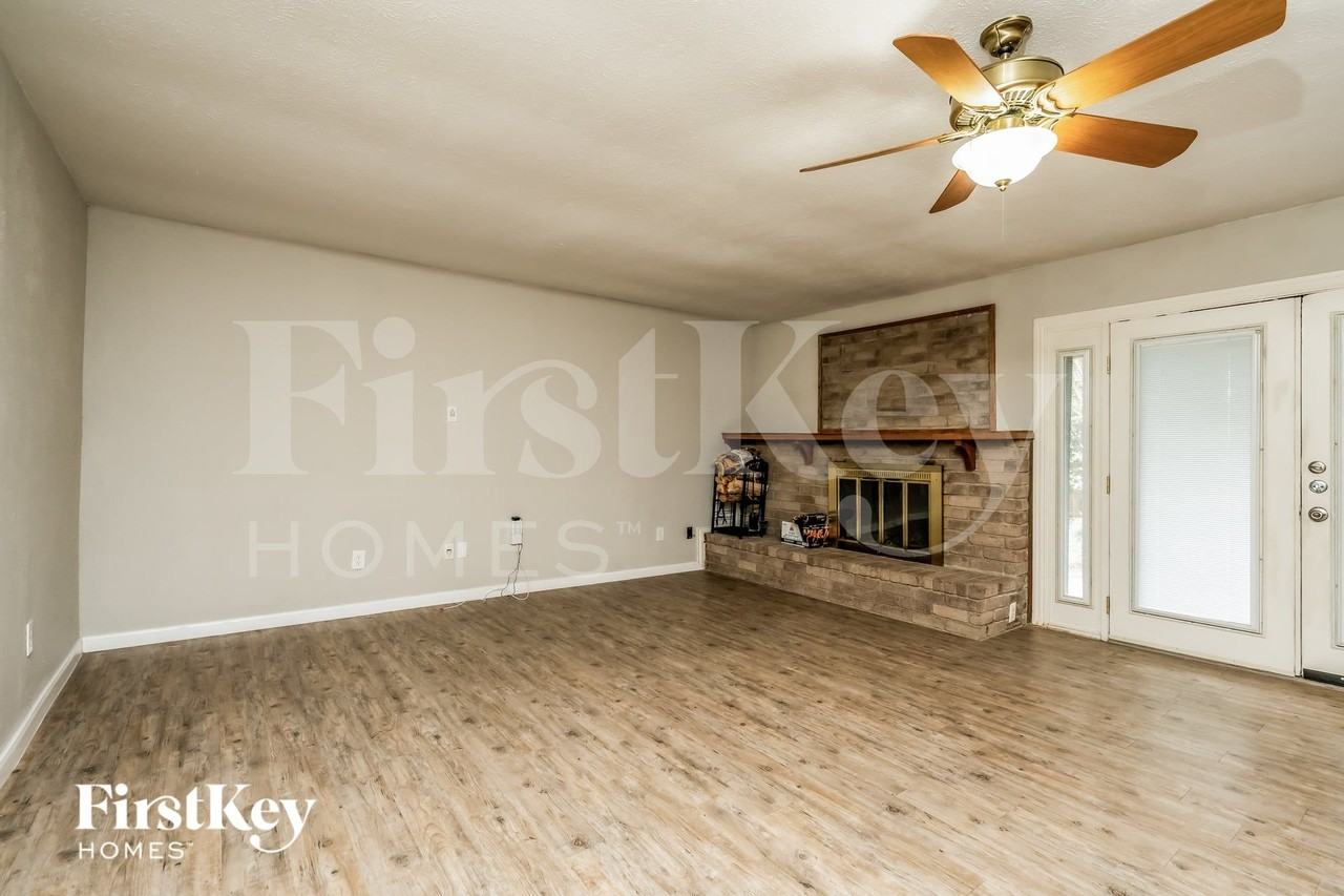 5276 Sherman Dr - Photo 7 of 15
