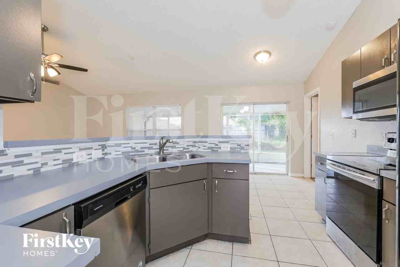 468 Dove Dr - Photo 5 of 15