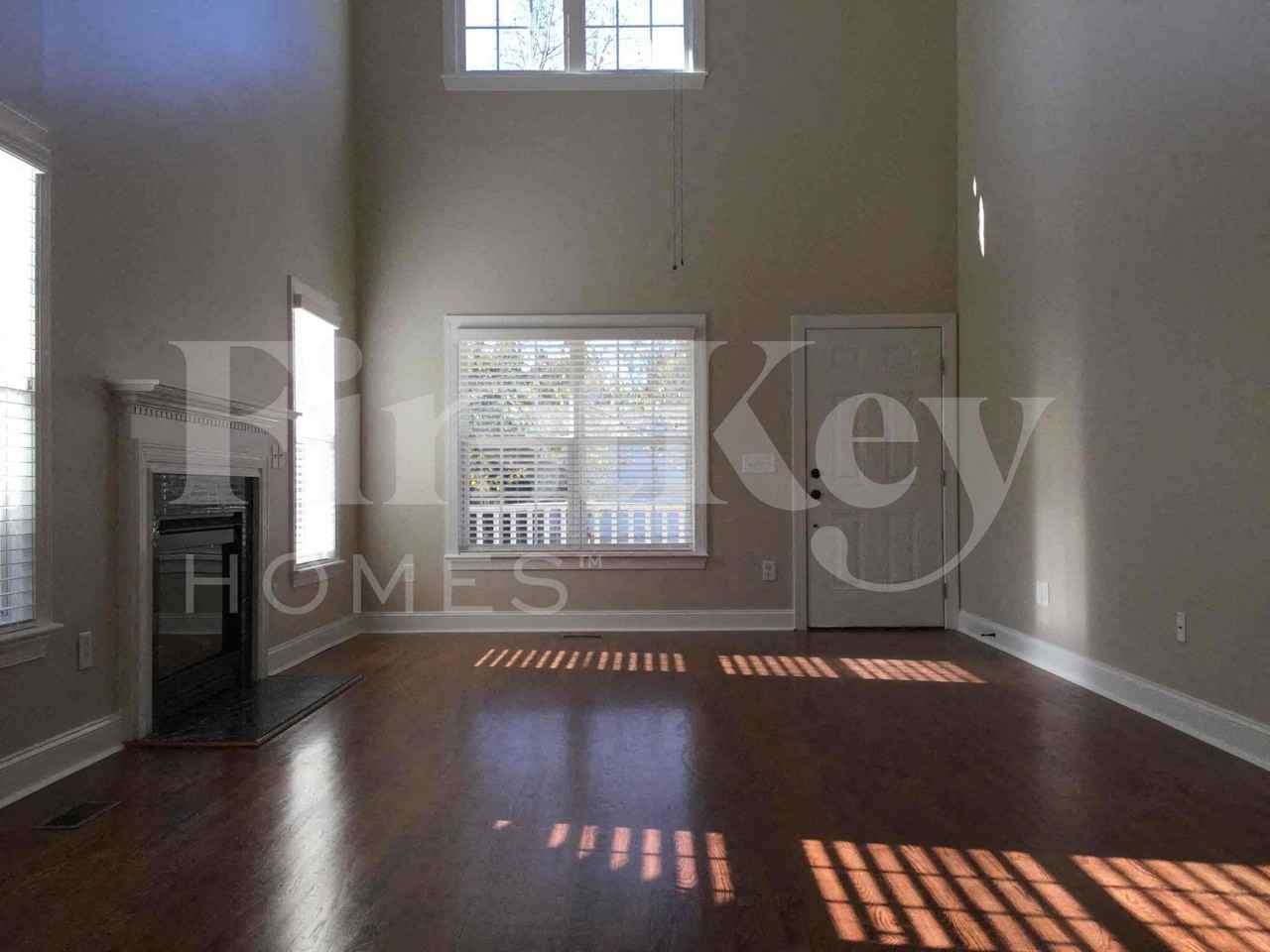 457 Riverglen Dr Nw - Photo 3 of 23