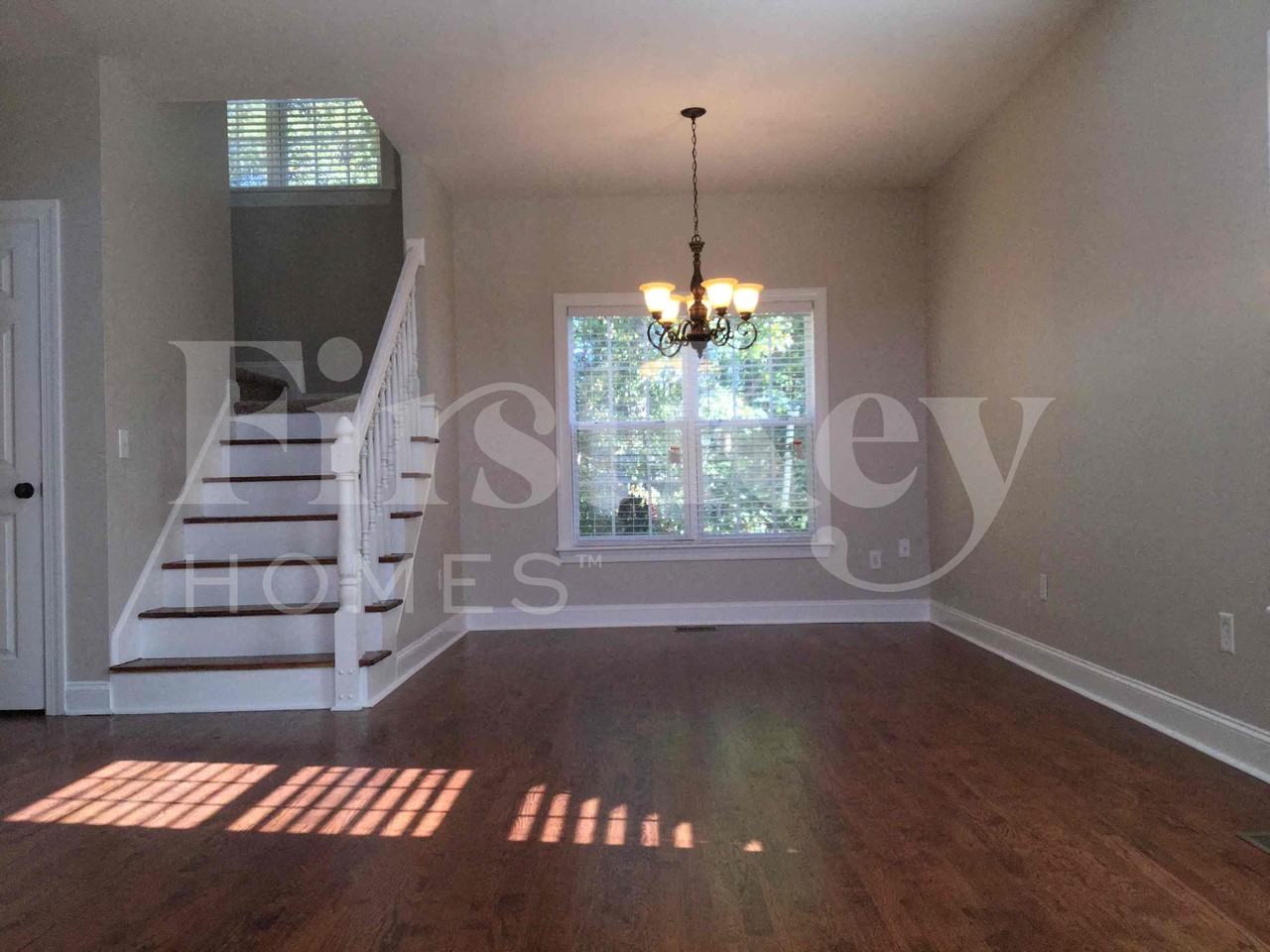 457 Riverglen Dr Nw - Photo 4 of 23