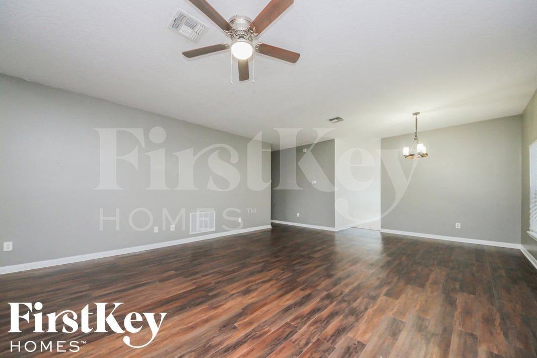 4302 Hidden Meadow Dr - Photo 2 of 15