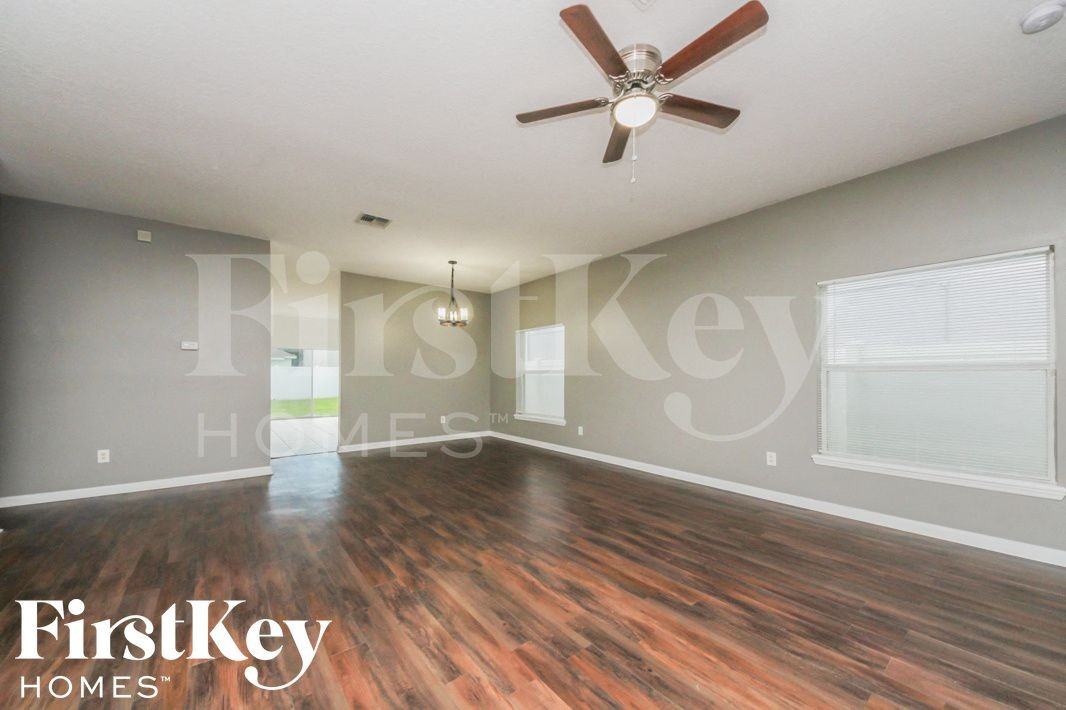 4302 Hidden Meadow Dr - Photo 3 of 15