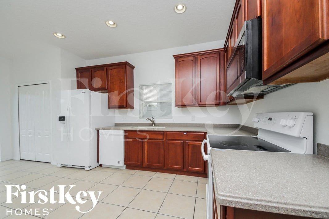 4302 Hidden Meadow Dr - Photo 6 of 15
