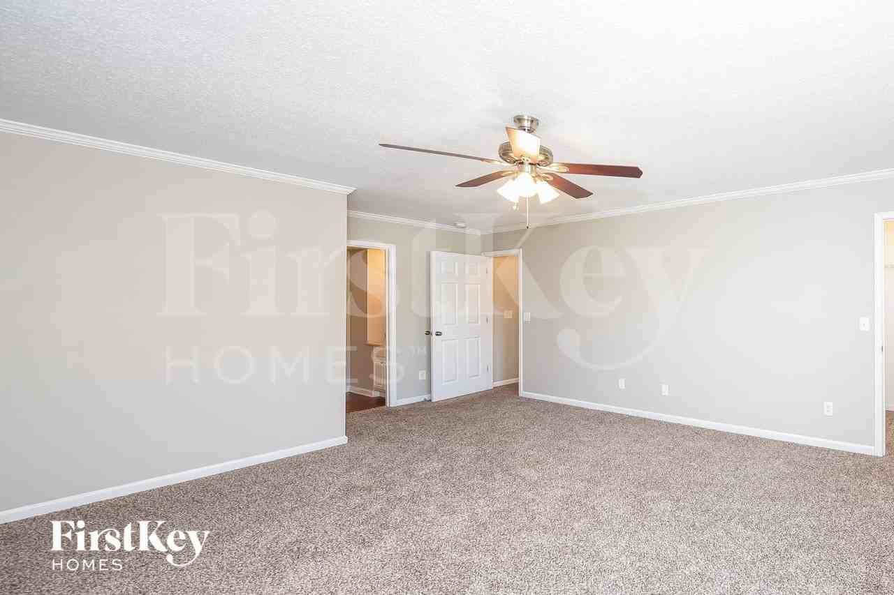 423 Aberdeen Circle Cir - Photo 7 of 15