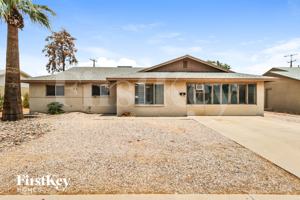 featured image of 32 W Fairmont Dr