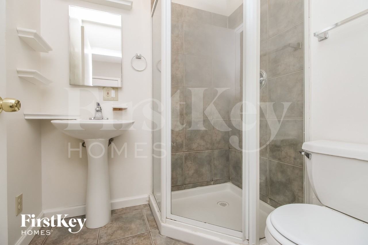 32 W Fairmont Dr - Photo 7 of 16