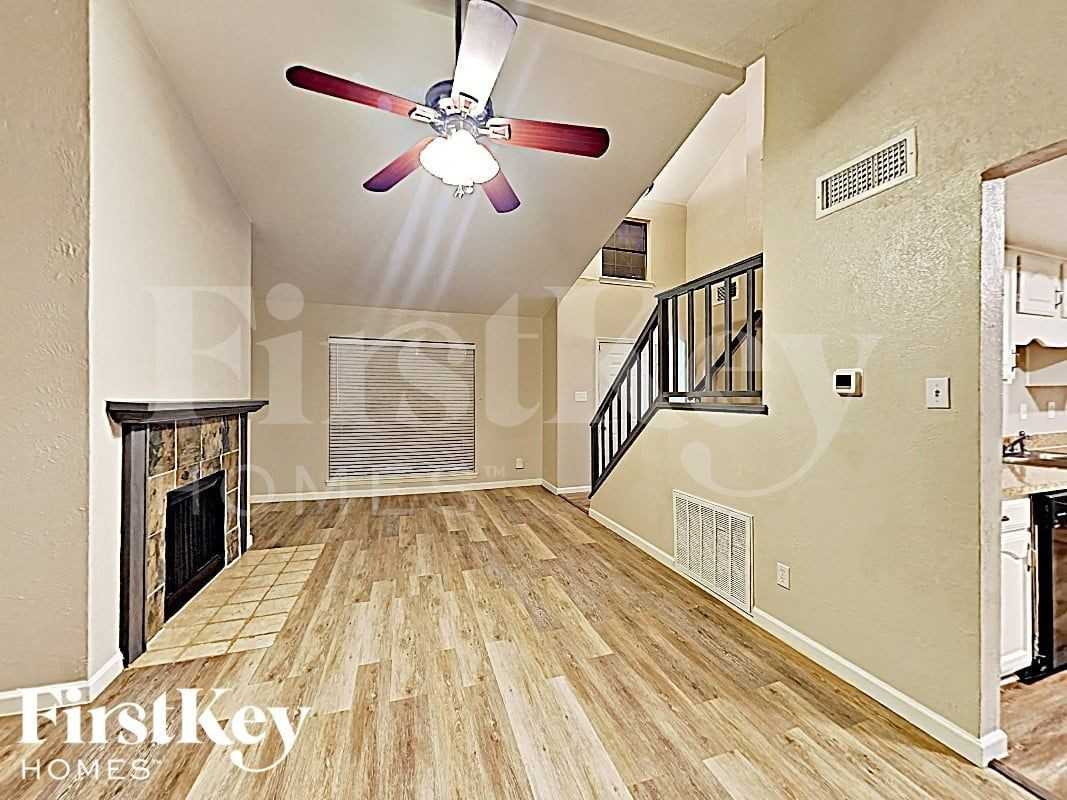 2805 Galemeadow Dr - Photo 2 of 17