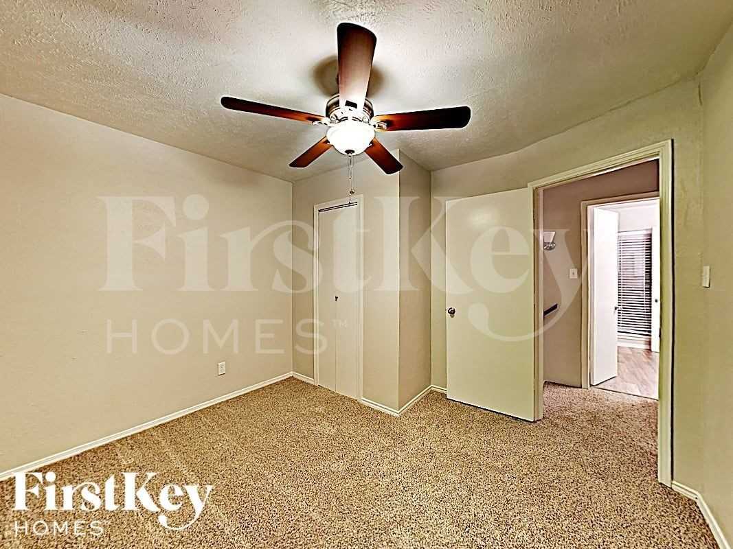 2805 Galemeadow Dr - Photo 6 of 17