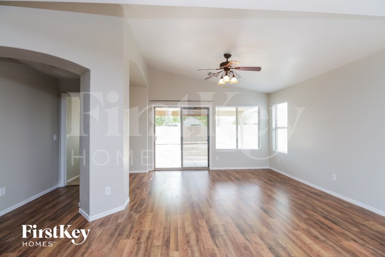 2641 W Prospector Way - Photo 3 of 18