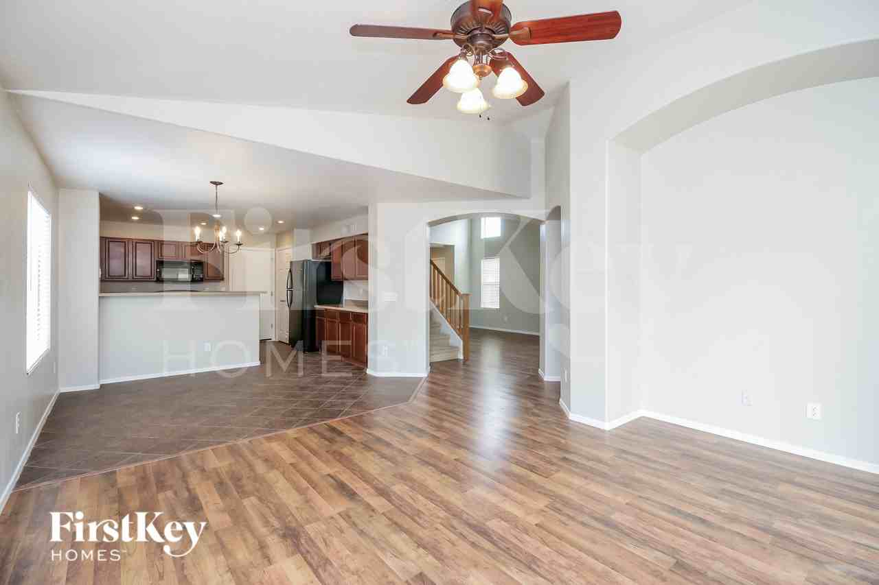 2641 W Prospector Way - Photo 5 of 18