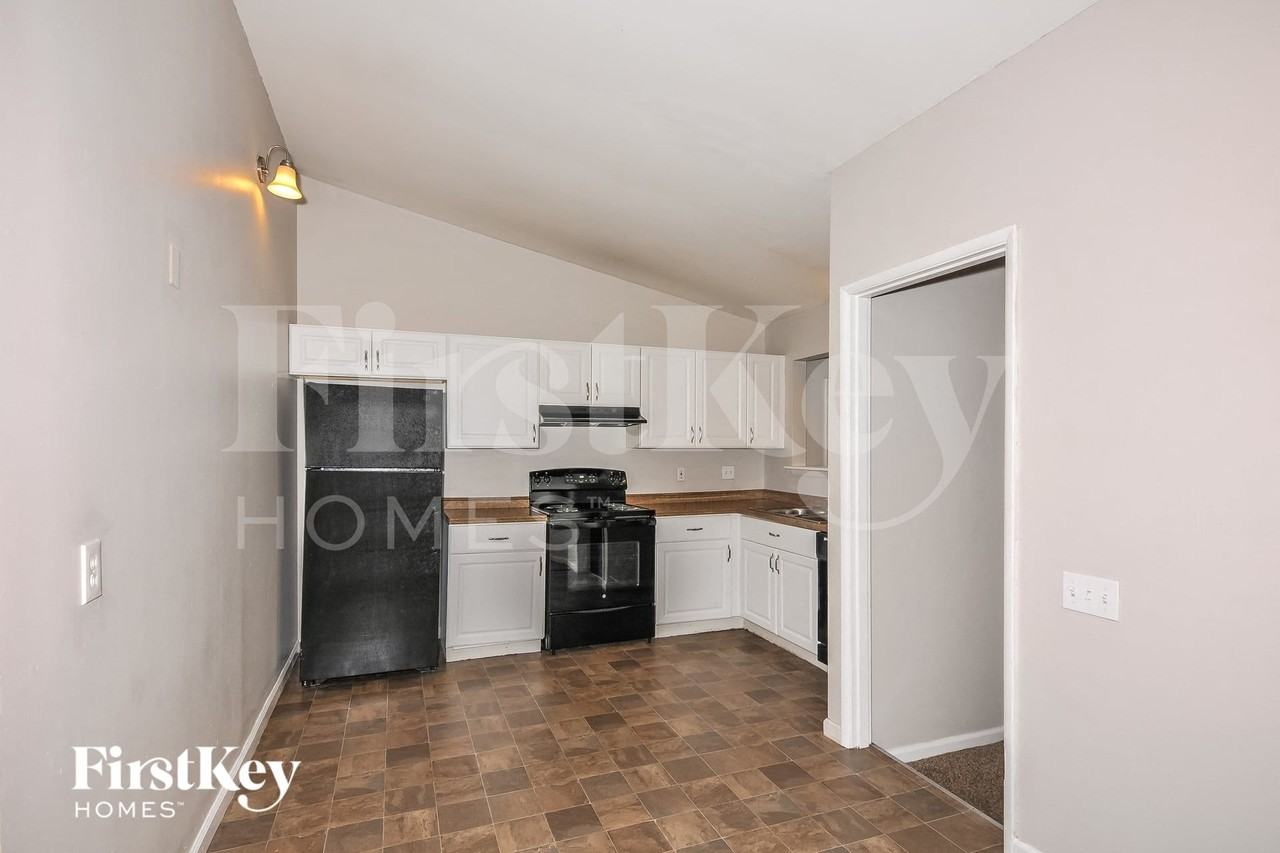 2490 Flamingo Dr - Photo 6 of 15