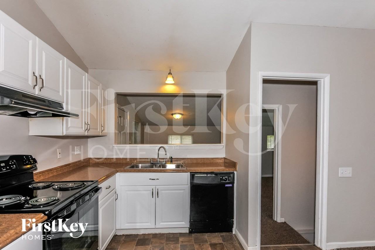 2490 Flamingo Dr - Photo 7 of 15