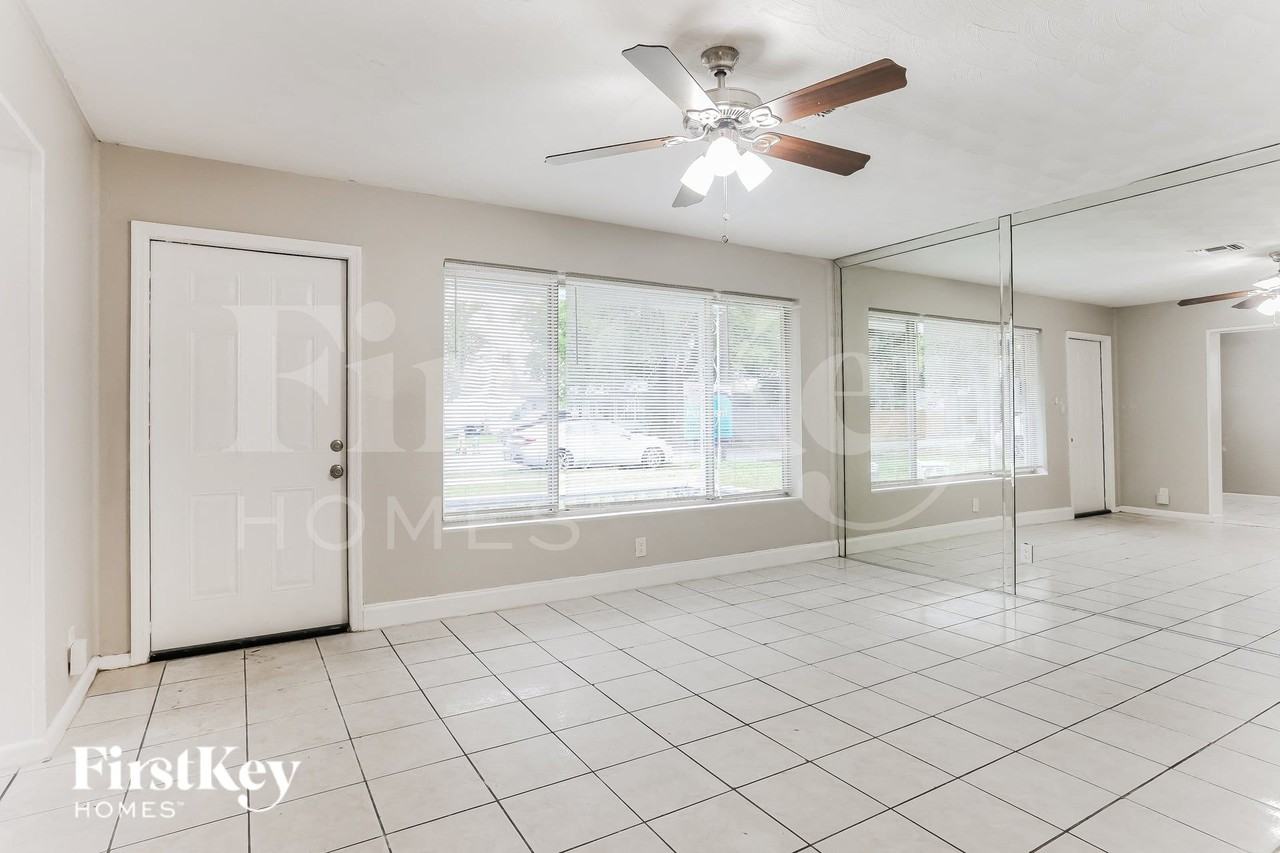 2322 Nave - Photo 4 of 16