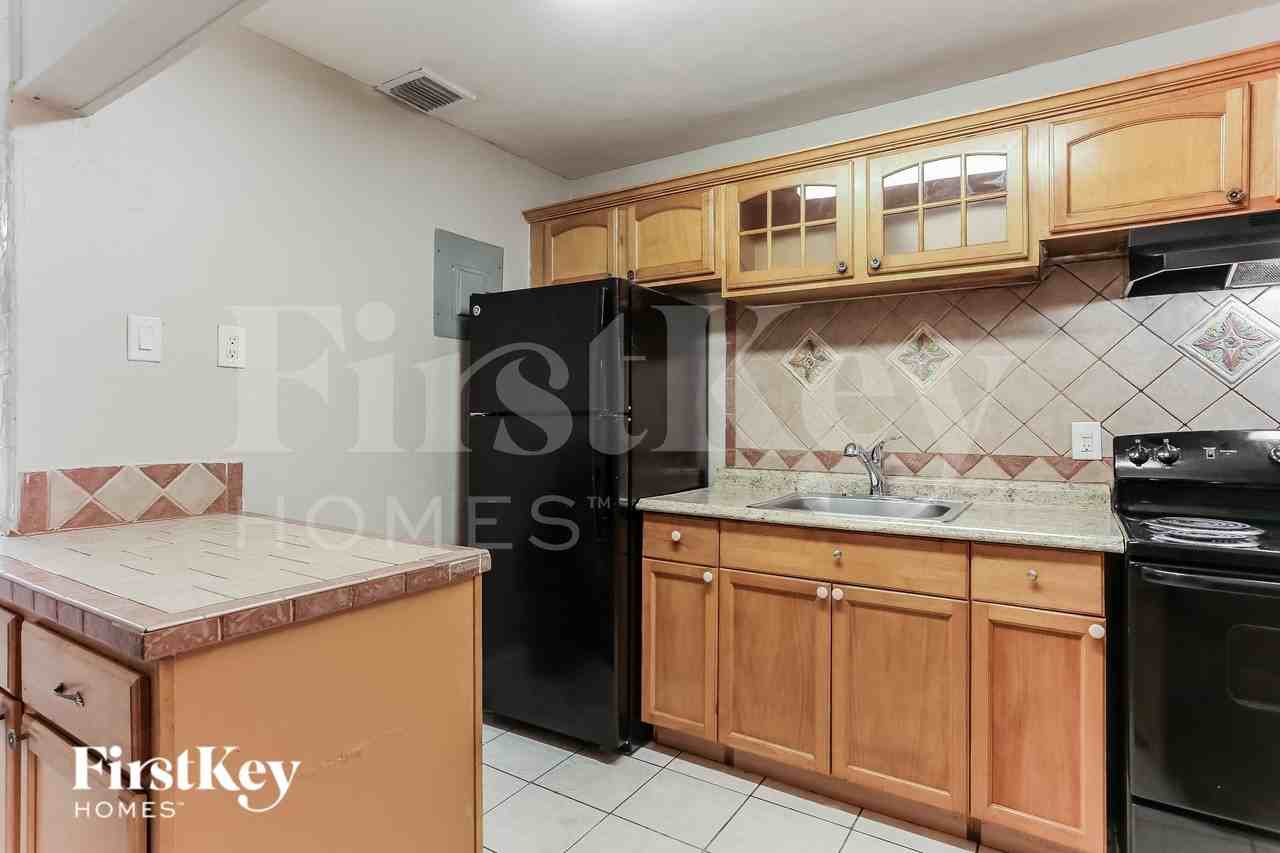 2322 Nave - Photo 7 of 16
