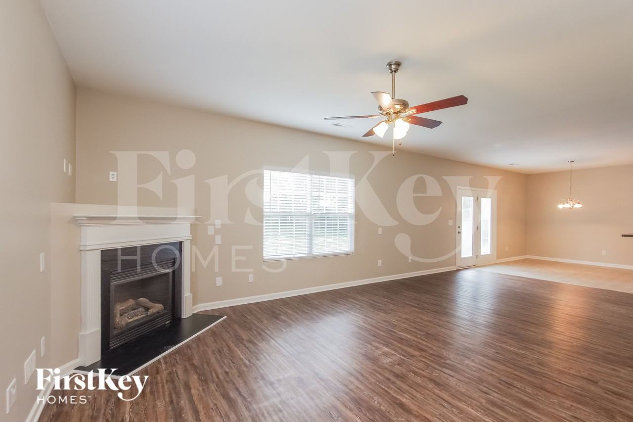 2026 Craver Meadows Dr - Photo 2 of 18