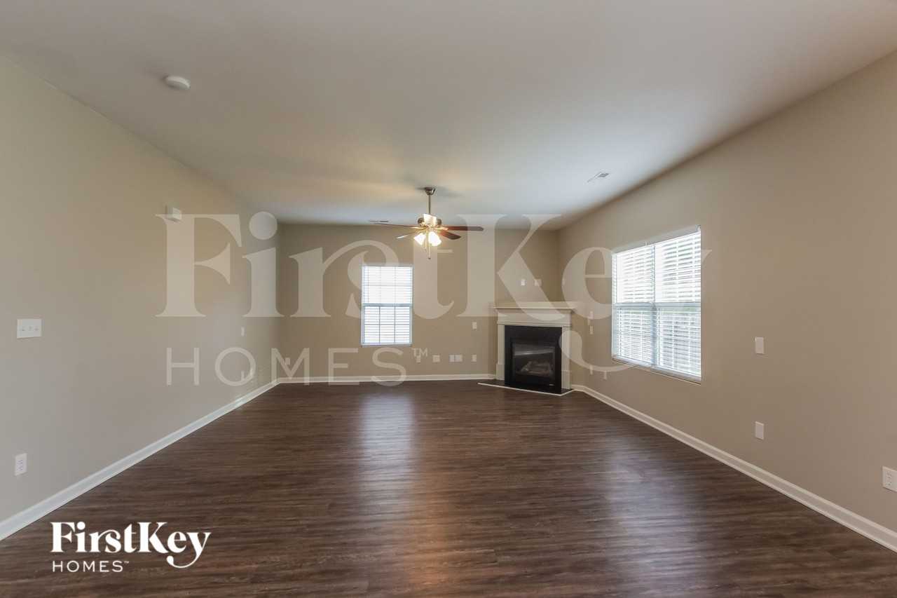2026 Craver Meadows Dr - Photo 4 of 18