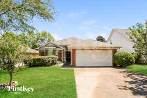 featured image of 160 Lakeview Trl