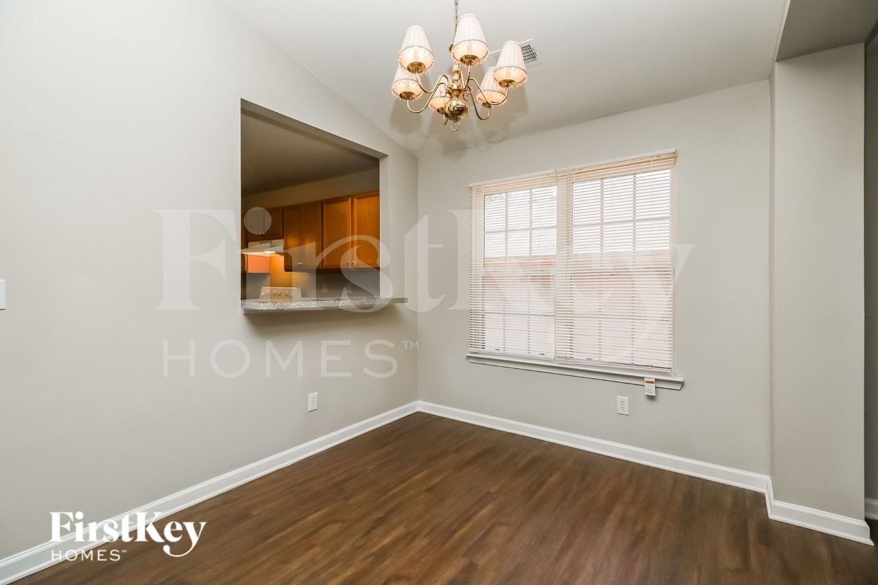 160 Lakeview Trl - Photo 5 of 16