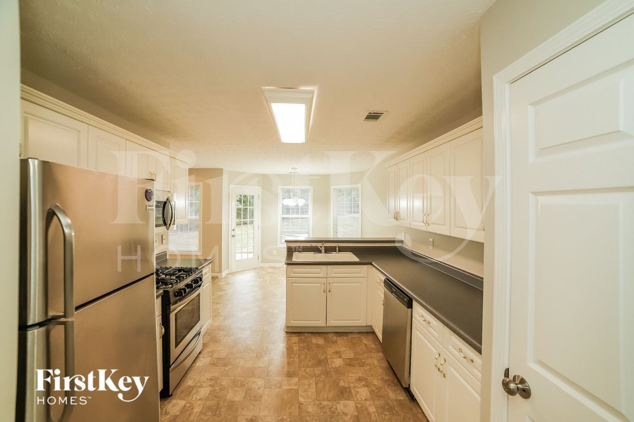 1360 Princeton View Ct - Photo 7 of 18
