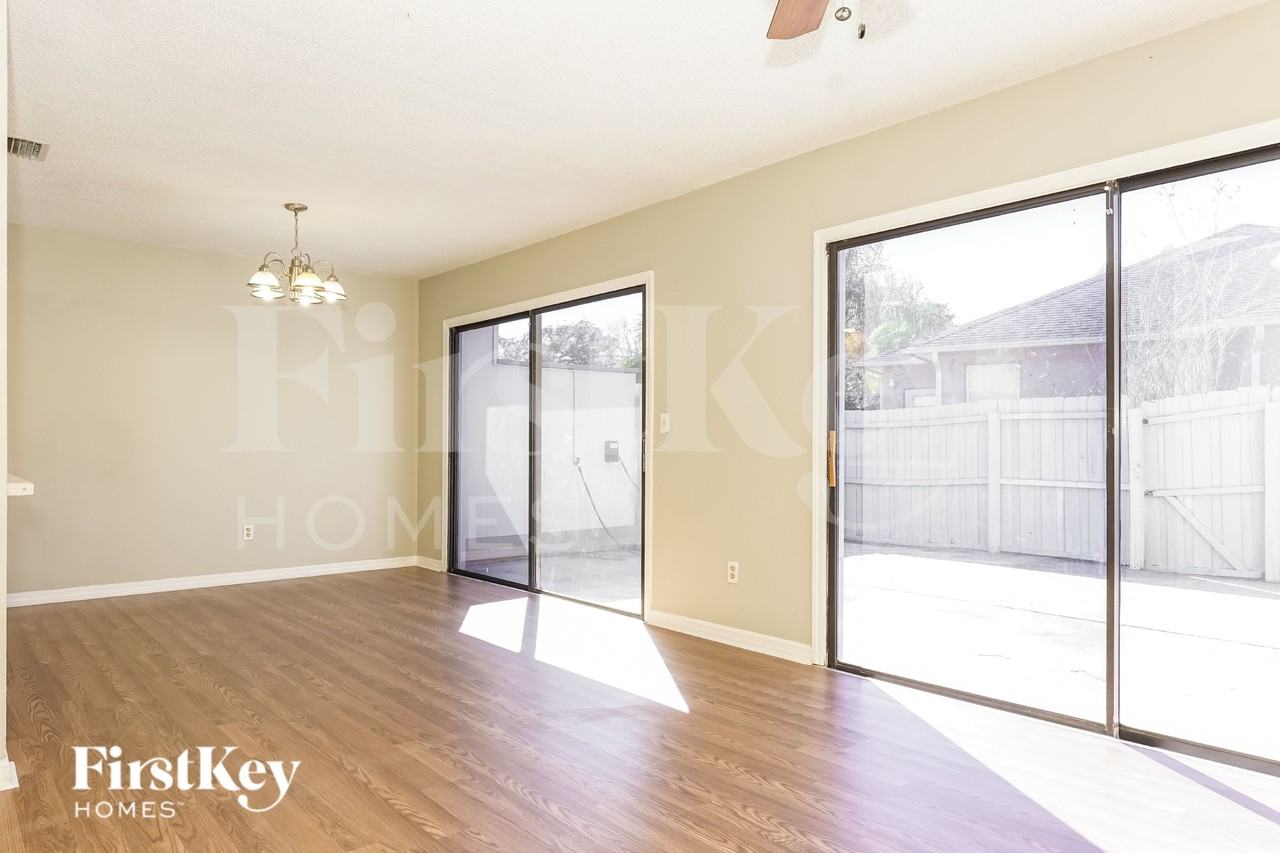 1315 Wilderness Ln - Photo 3 of 15