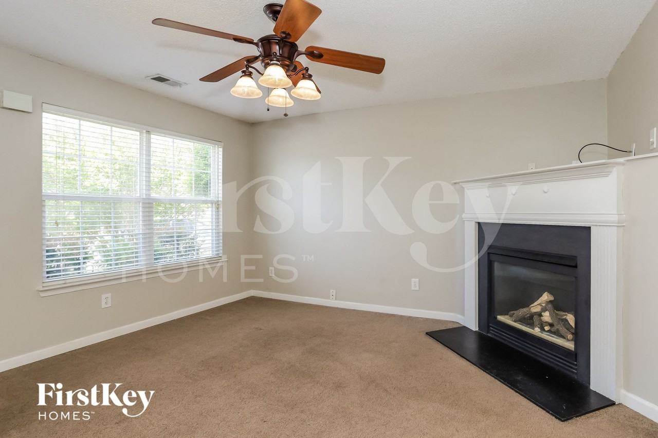 128 Watercress Ct - Photo 4 of 15