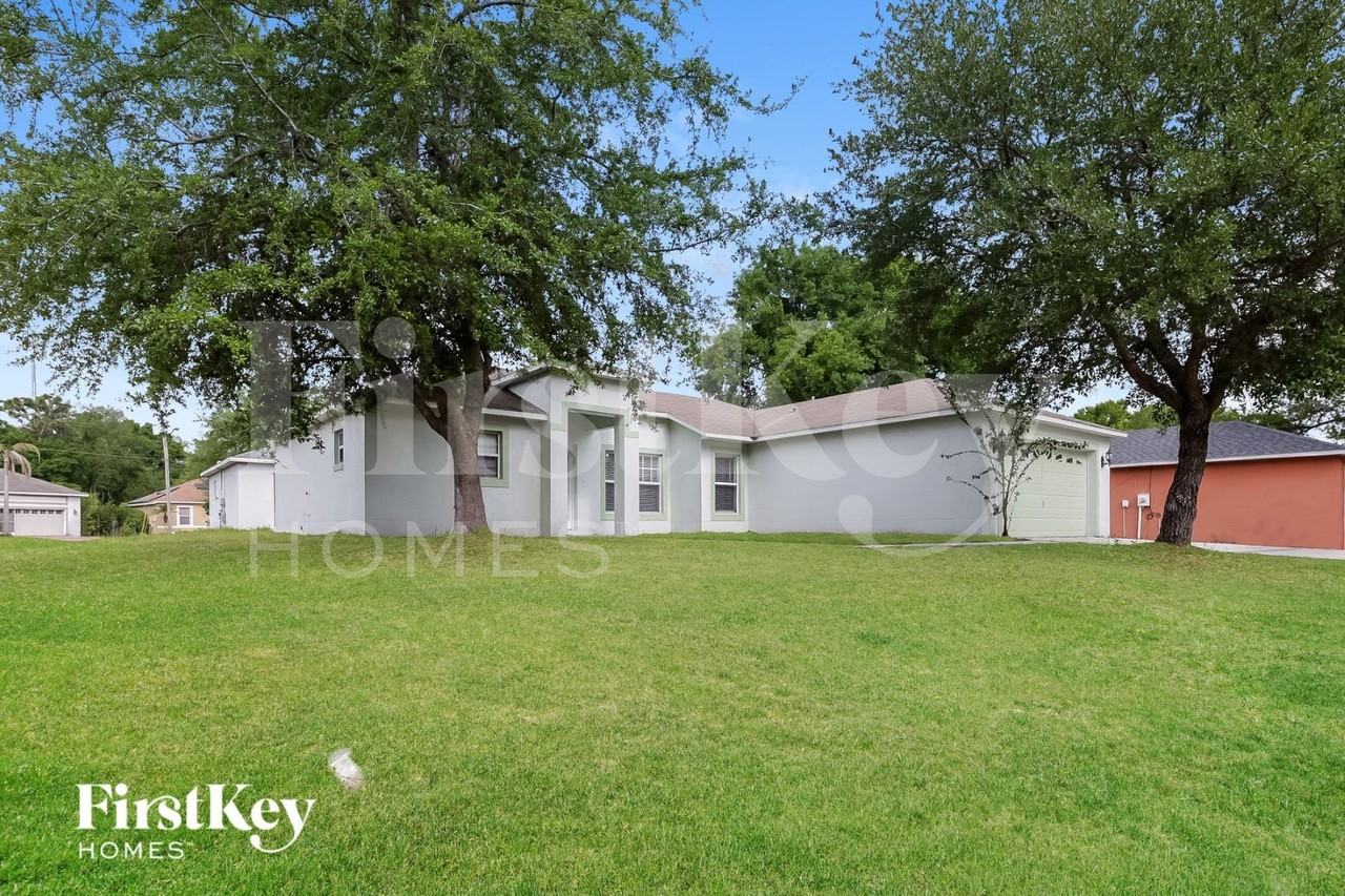 1031 Heron Ct - Photo 2 of 15