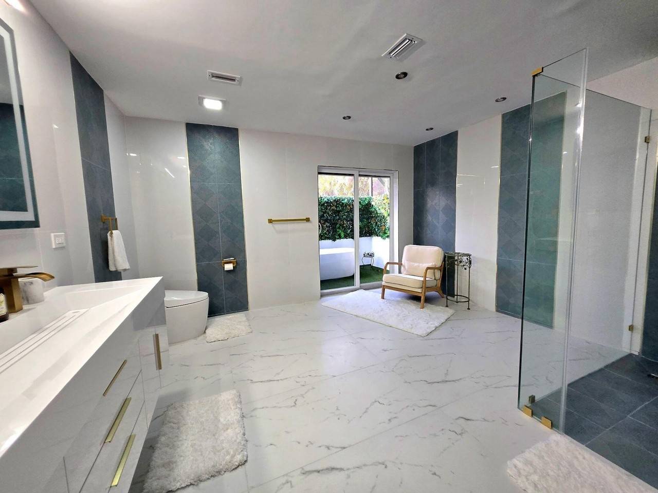 12231 Areaca Dr - Photo 5 of 50