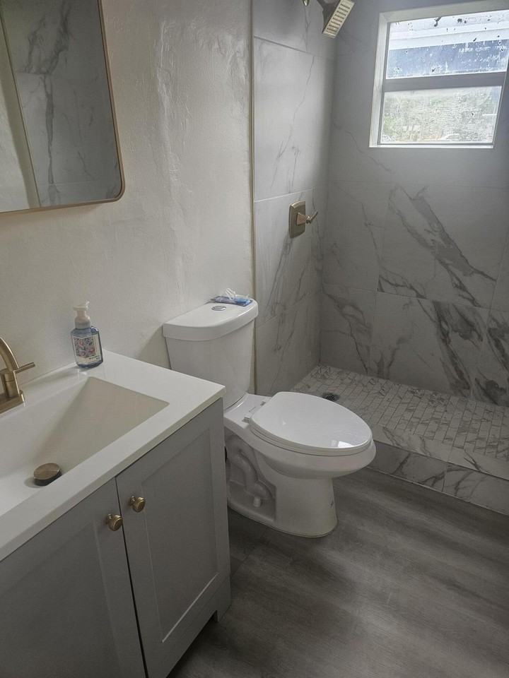 505 Nw 16th Ave - Photo 2 of 8
