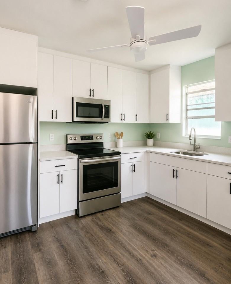 1328 W 6th St - Photo 6 of 11