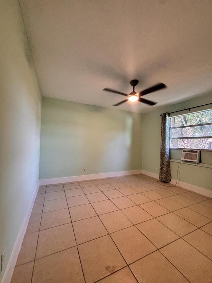 1328 W 6th St - Photo 7 of 11