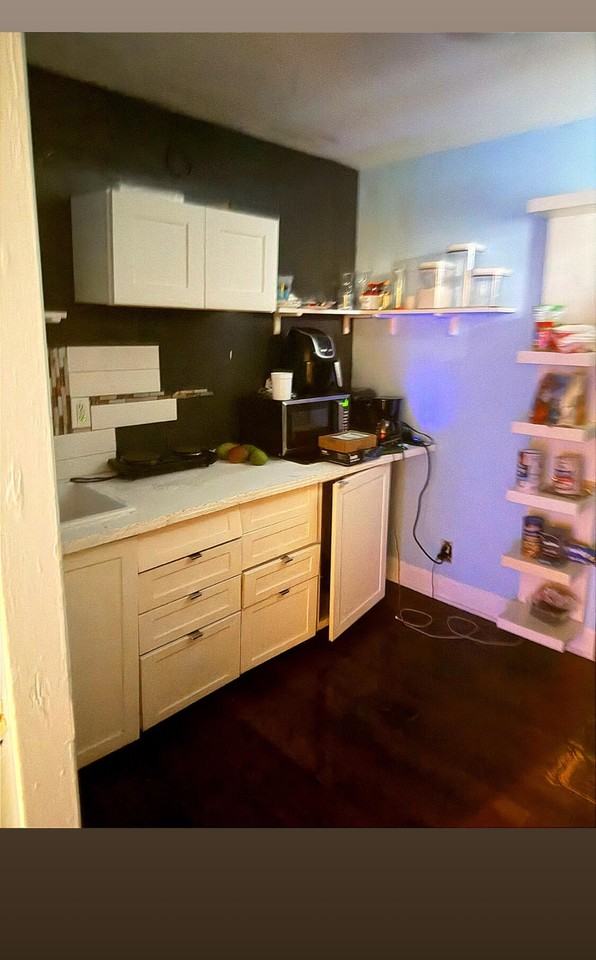 3650 Nw 44th Ave - Photo 7 of 12