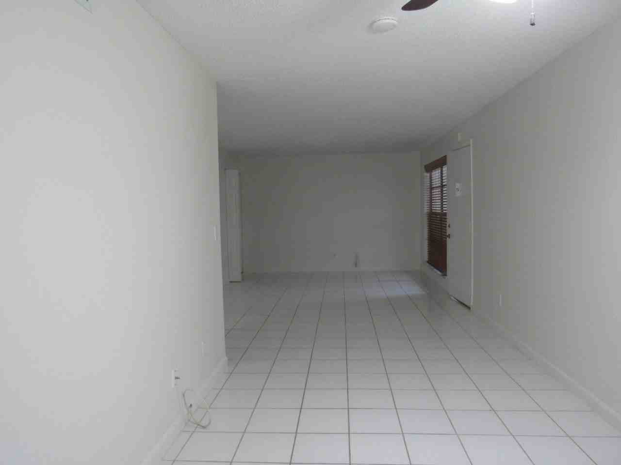 2110 Se Edler Dr - Photo 3 of 17