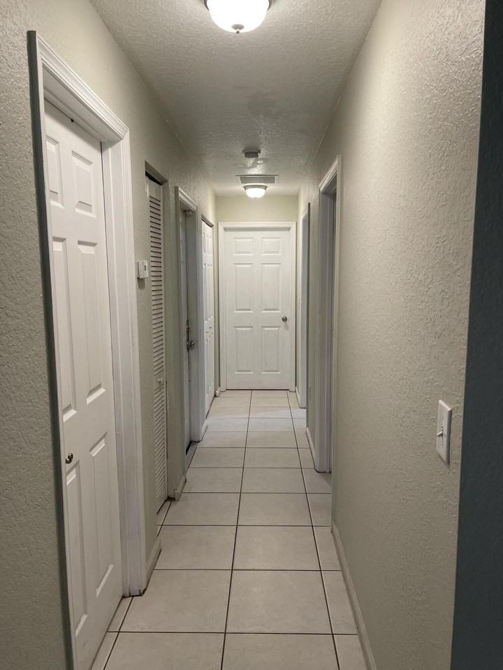 5852 Azalea Cir - Photo 3 of 3