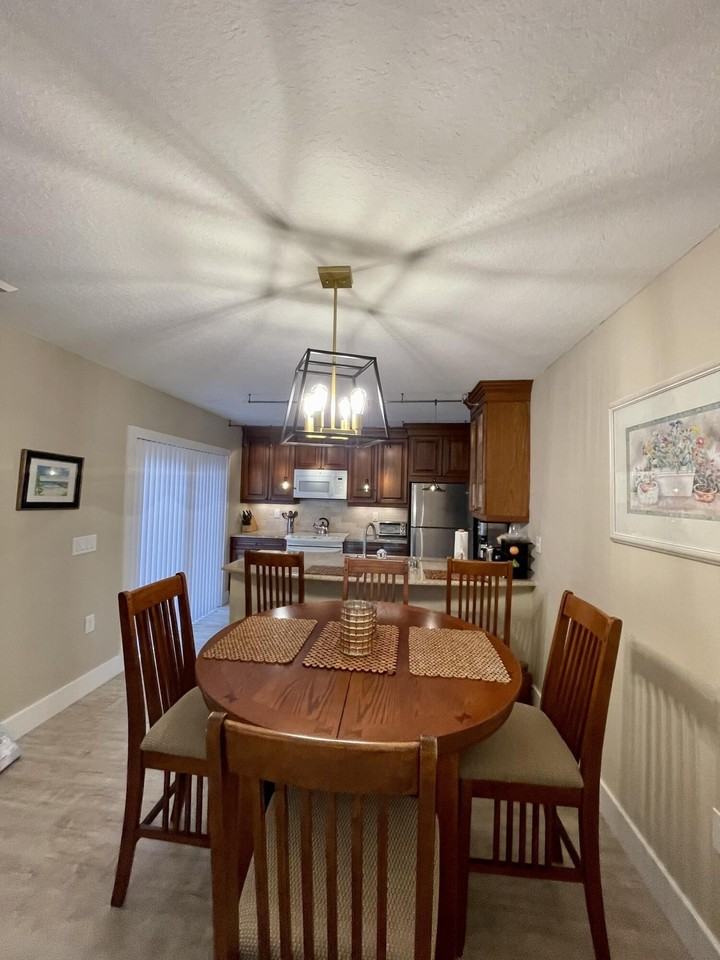 2531 25th Ct - Photo 5 of 39