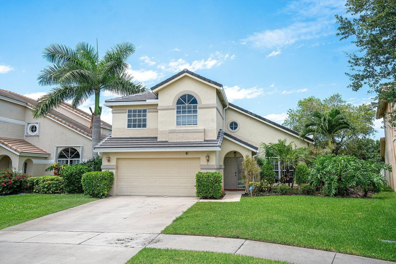 7366 Ashley Shores Cir - Photo 3 of 33