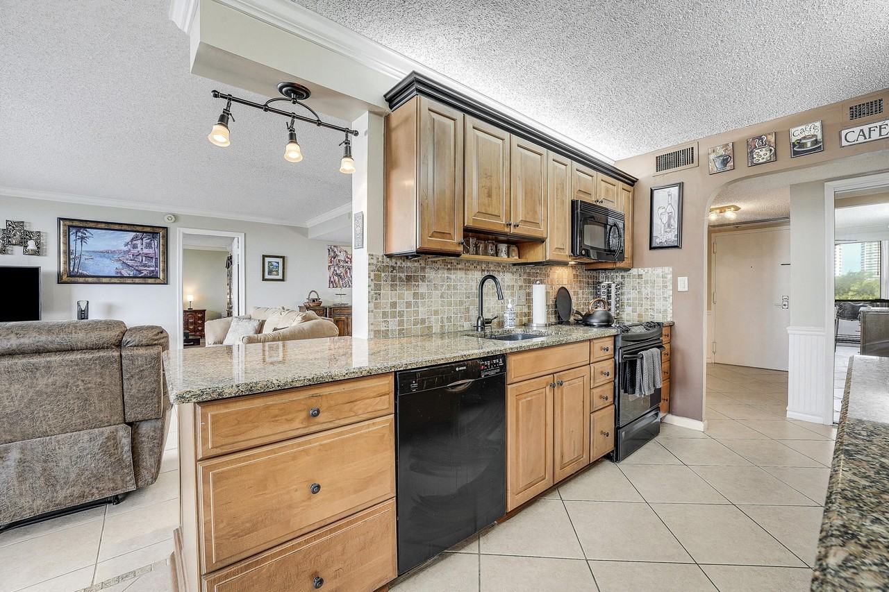 4200 N Ocean Dr #2-306 - Photo 5 of 28
