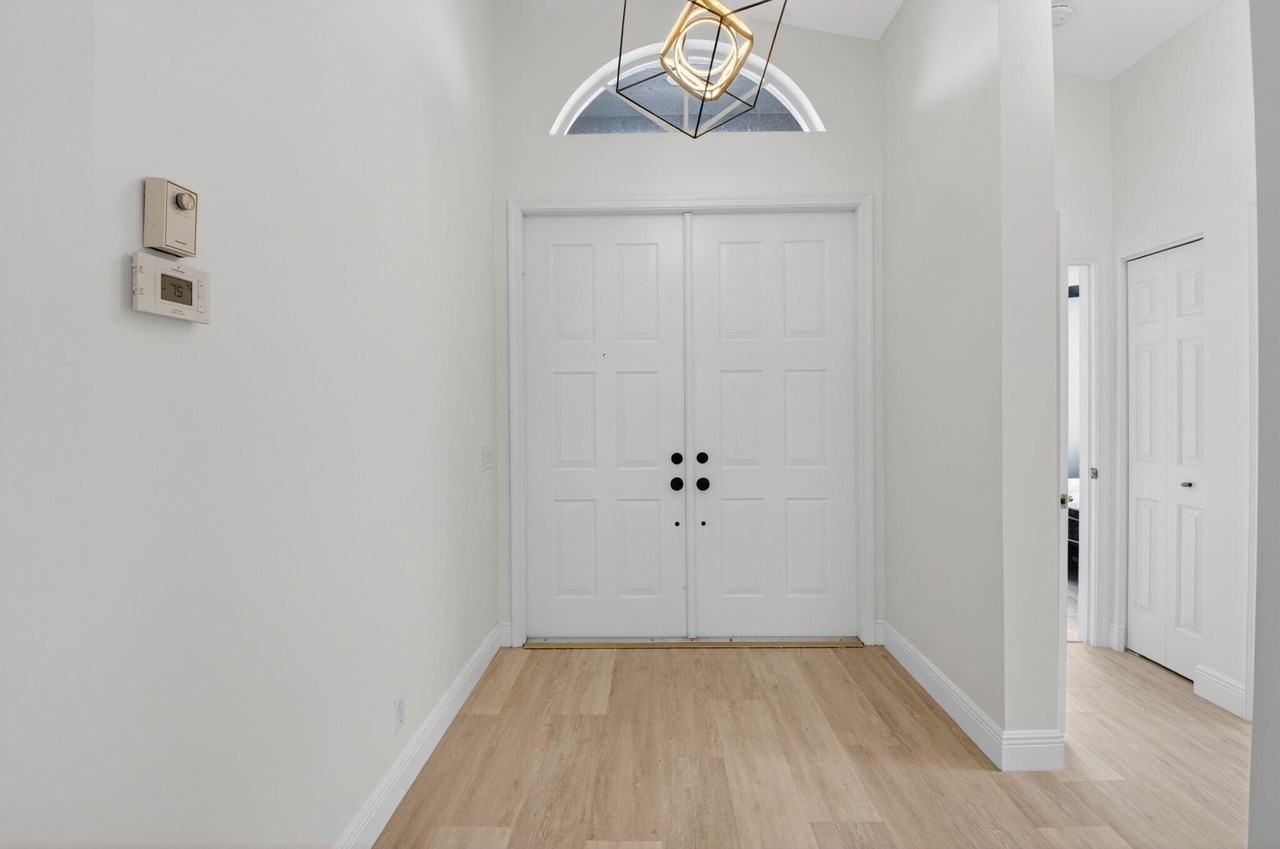 11728 Dove Hollow Ave - Photo 3 of 50