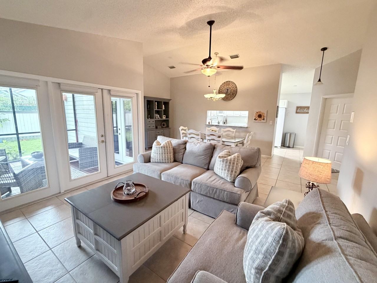 2555 Bedford Mews Dr - Photo 6 of 24