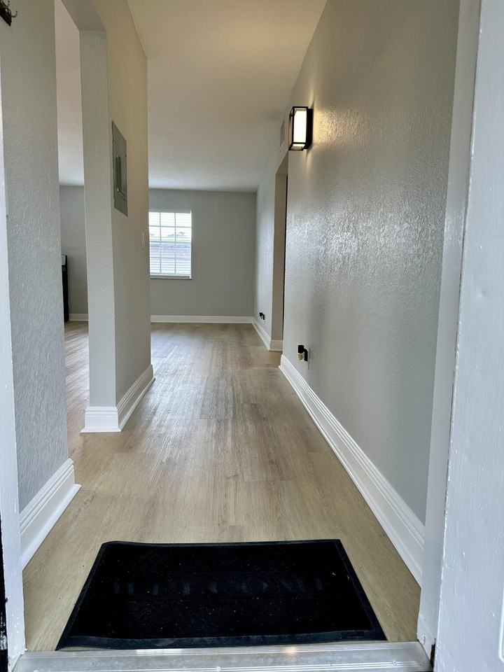 1930 Sw 28th St #101 - Photo 5 of 20