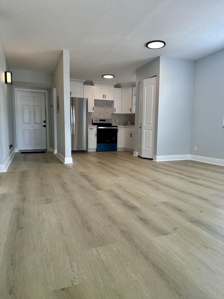 1930 Sw 28th St #101 - Photo 7 of 20