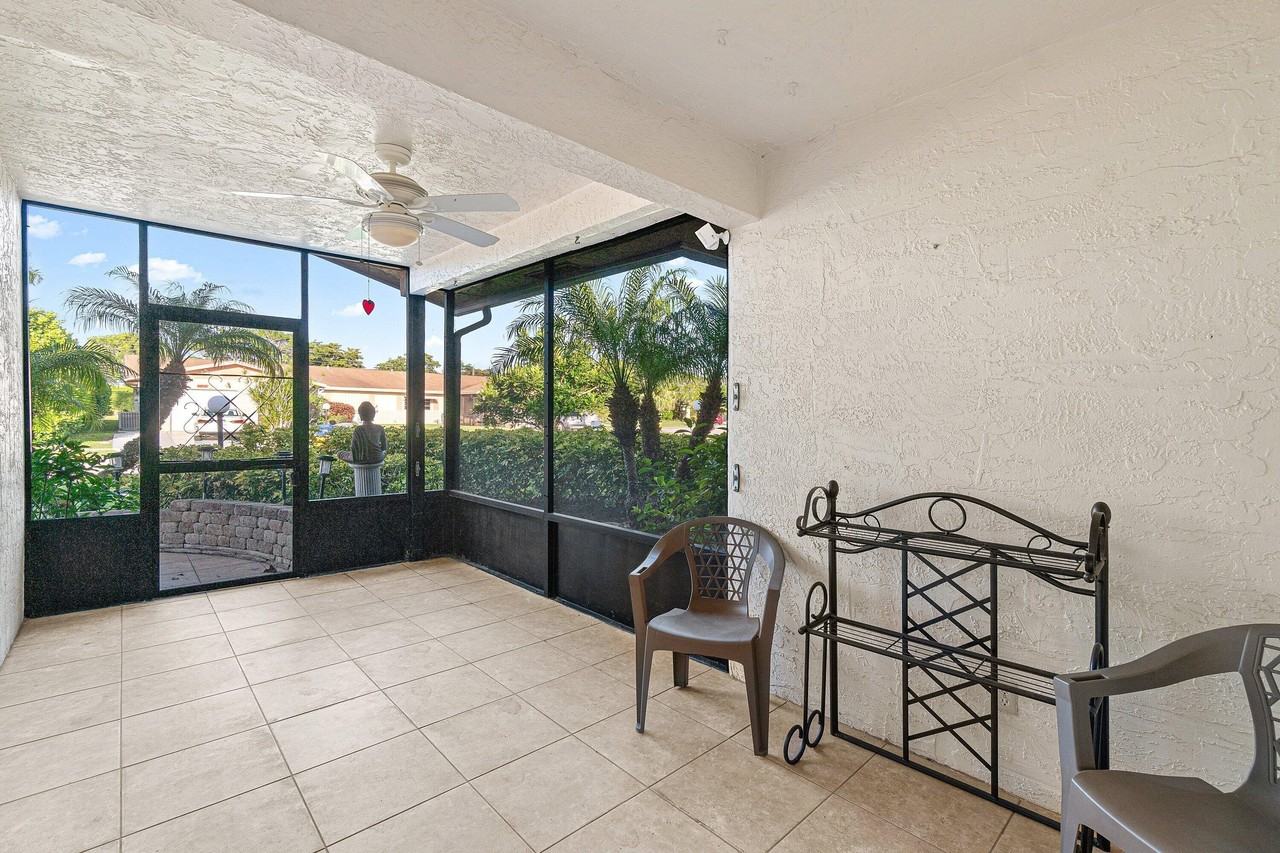 13297 Via Vulcanus Apt B - Photo 5 of 47