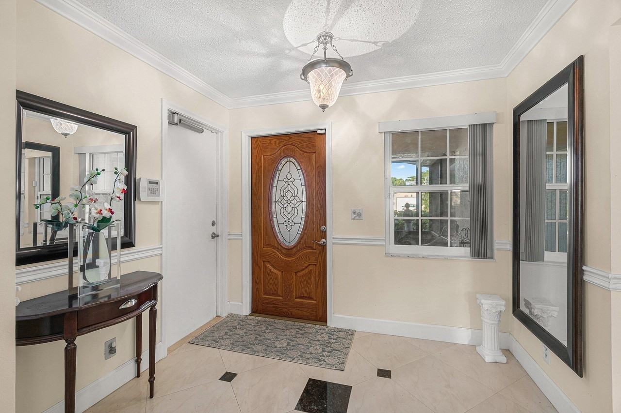 13297 Via Vulcanus Apt B - Photo 7 of 47