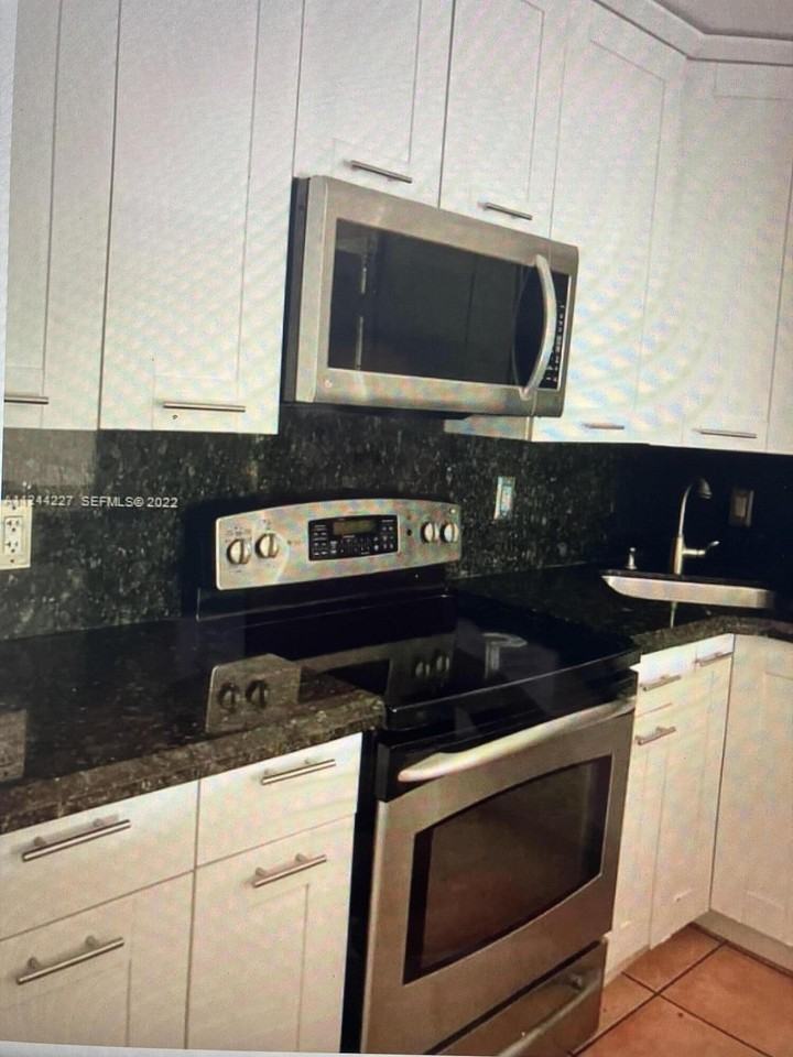 1174 Nw 13th St #236B - Photo 5 of 38